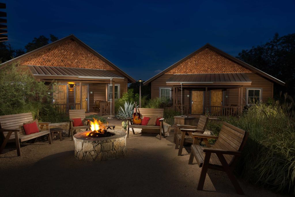 Camp Lucy Hotel Dripping Springs Exterior photo