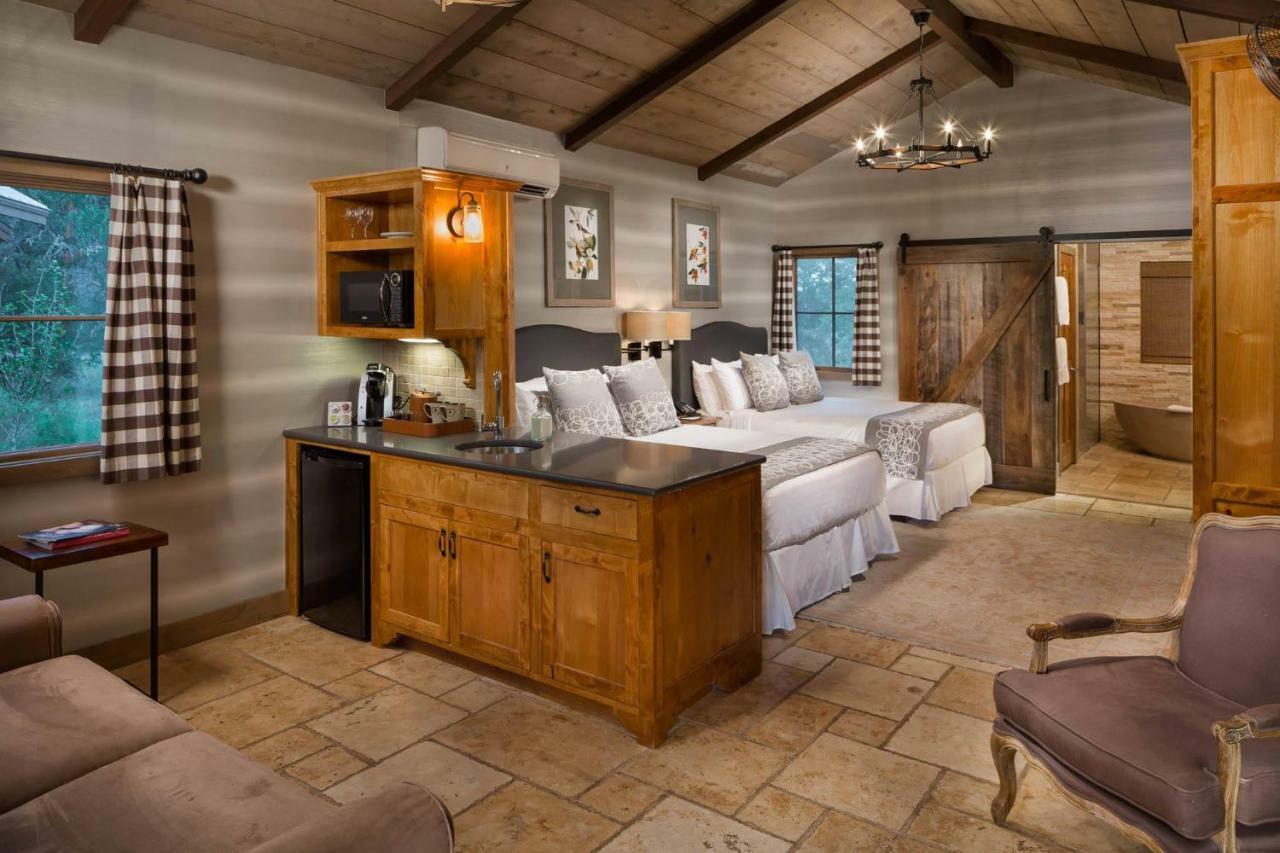 Camp Lucy Hotel Dripping Springs Exterior photo
