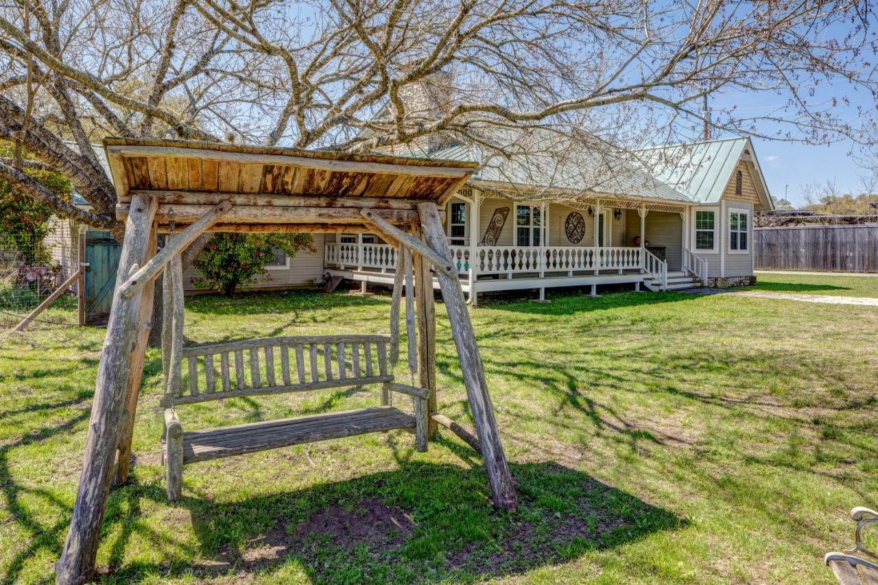 Camp Lucy Hotel Dripping Springs Exterior photo